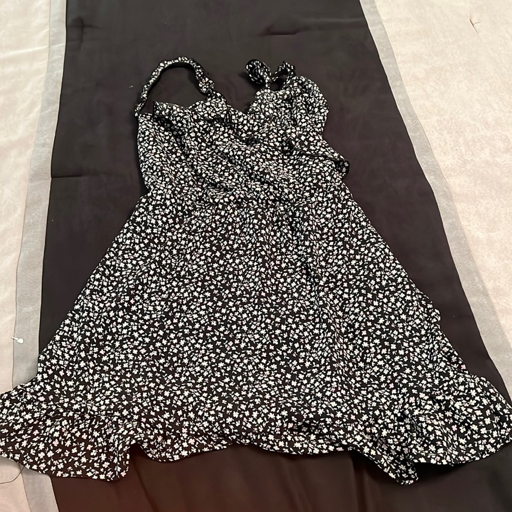 H & M Flower Mini Dress XXS NWOT $5 Sale - Picture 2 of 5